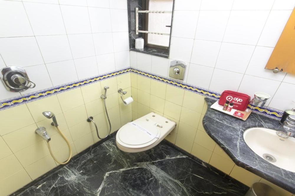 Hotel Peace Park Панвел Екстериор снимка