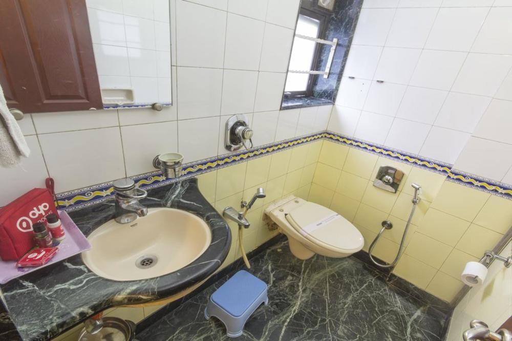 Hotel Peace Park Панвел Екстериор снимка