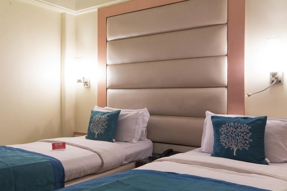 Hotel Peace Park Панвел Екстериор снимка