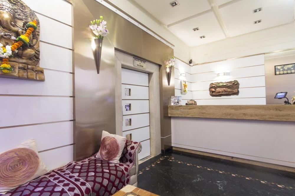 Hotel Peace Park Панвел Екстериор снимка